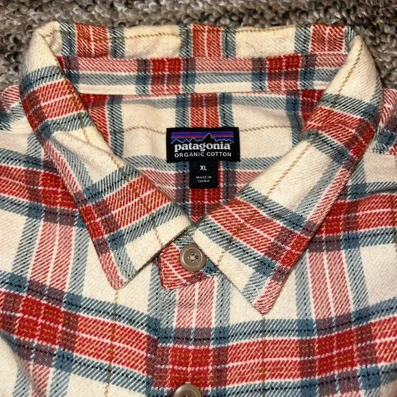 Patagonia Men’s Fjord Flannel - Picture 4 of 5